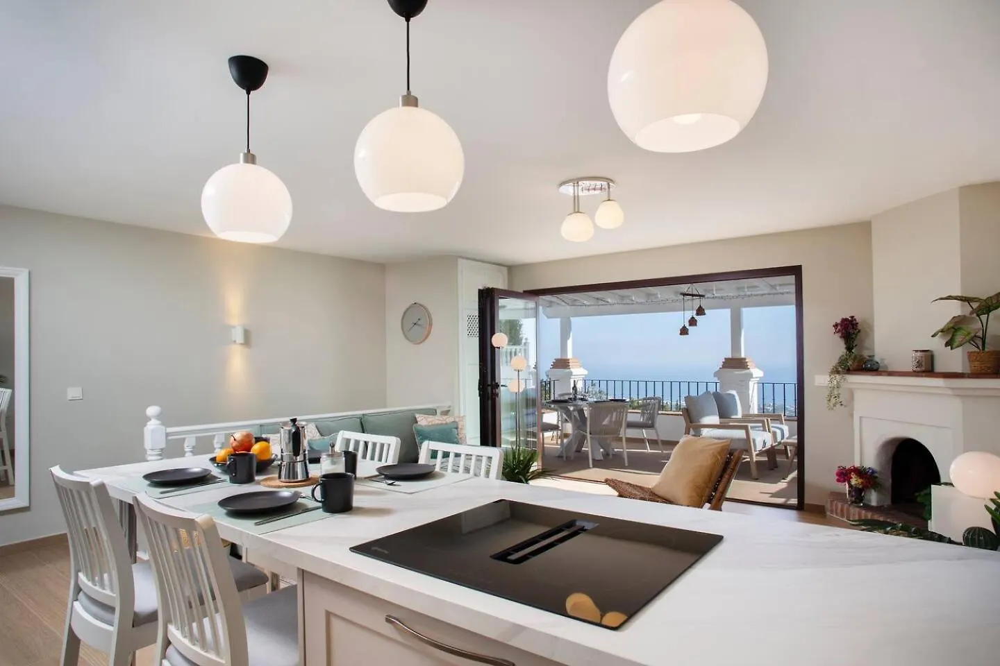 New Luxury Mijas Townhouse Views Terrace&Patioアパートメント アパート