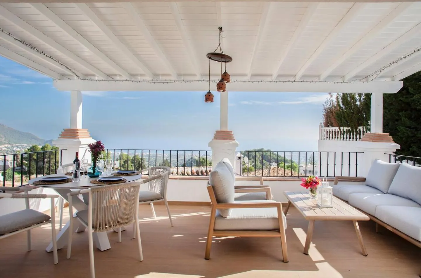 アパート New Luxury Mijas Townhouse Views Terrace&Patioアパートメント