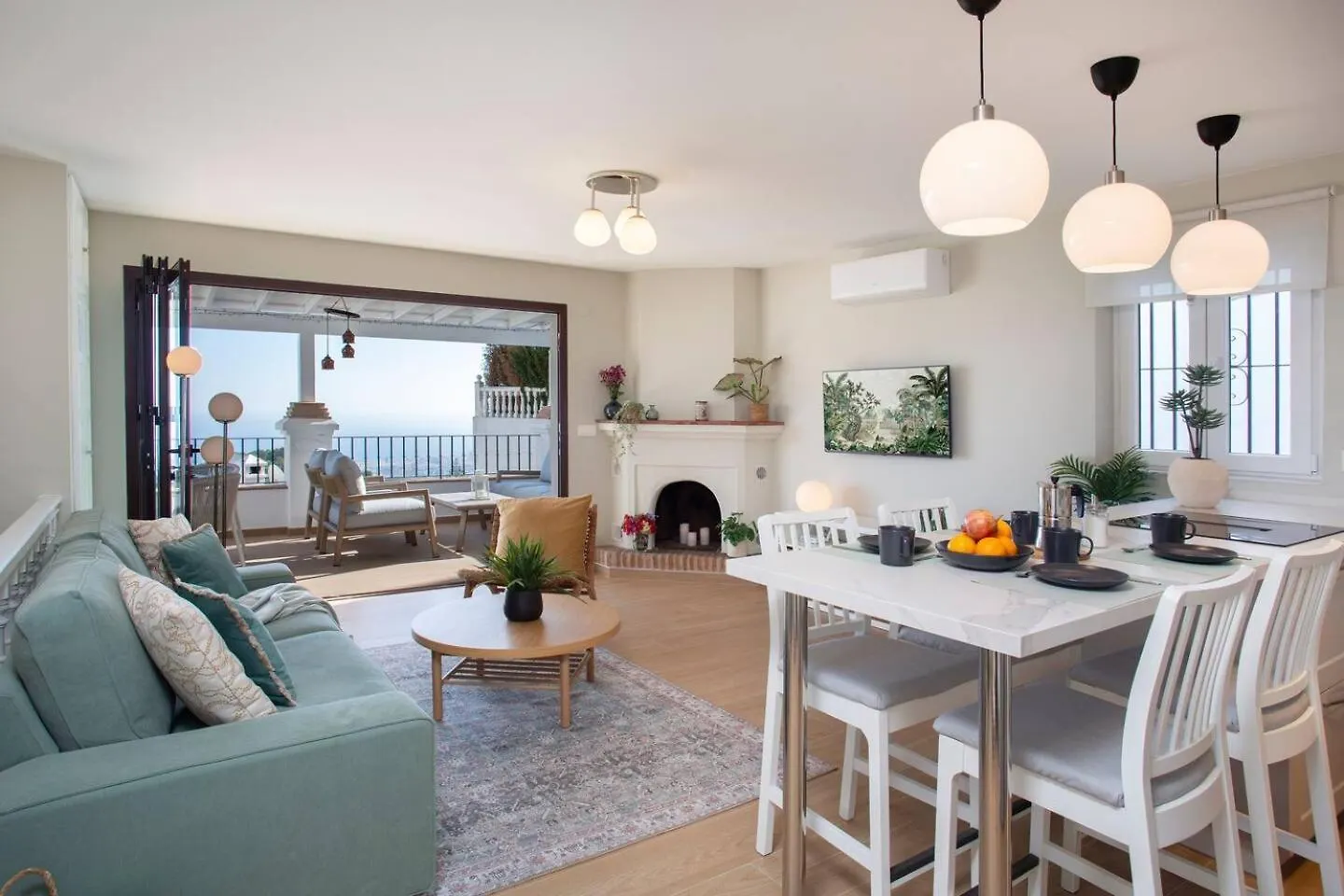 New Luxury Mijas Townhouse Views Terrace&Patioアパートメント